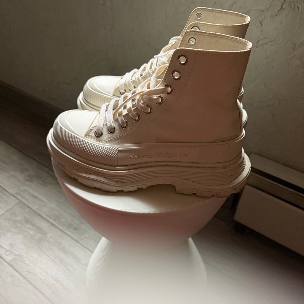 Alexander McQueen Women's Off-White High-Top Sneakers